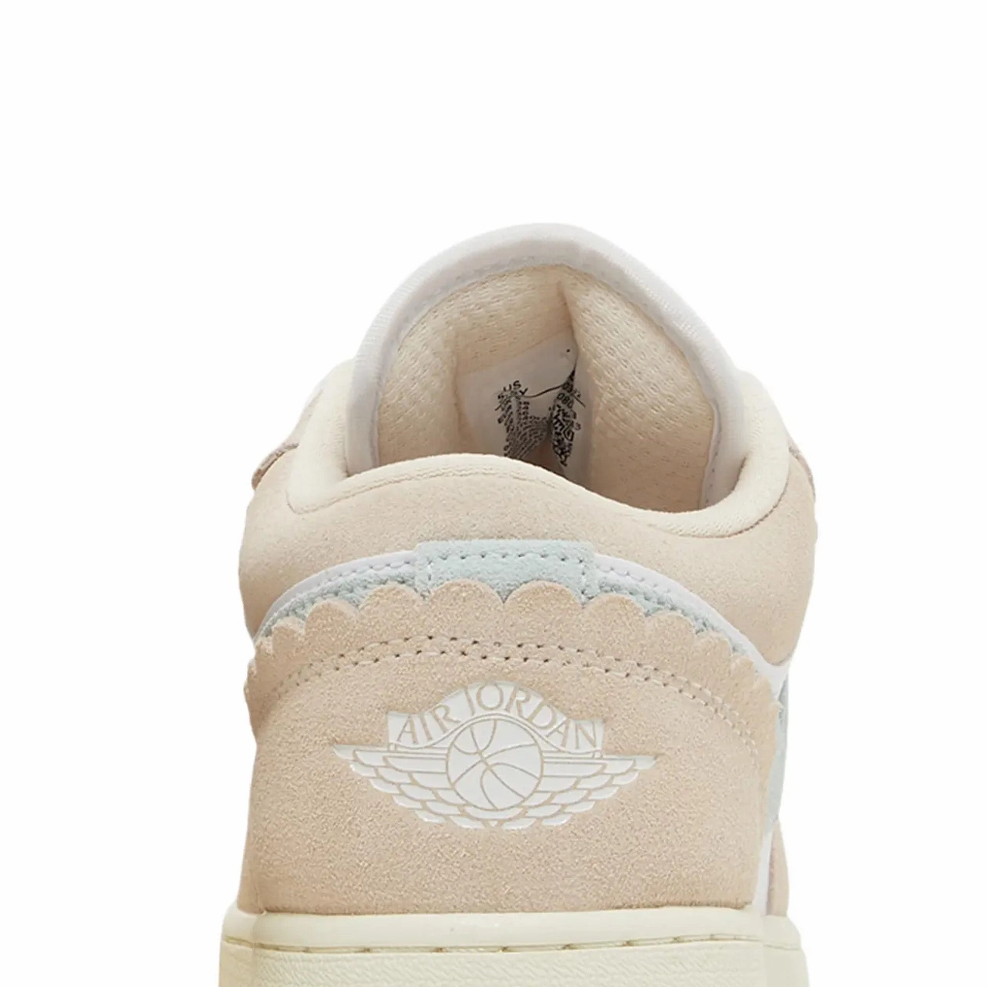Air Jordan 1 Low SE 'Scalloped Edge Guava Ice' GS (2023)