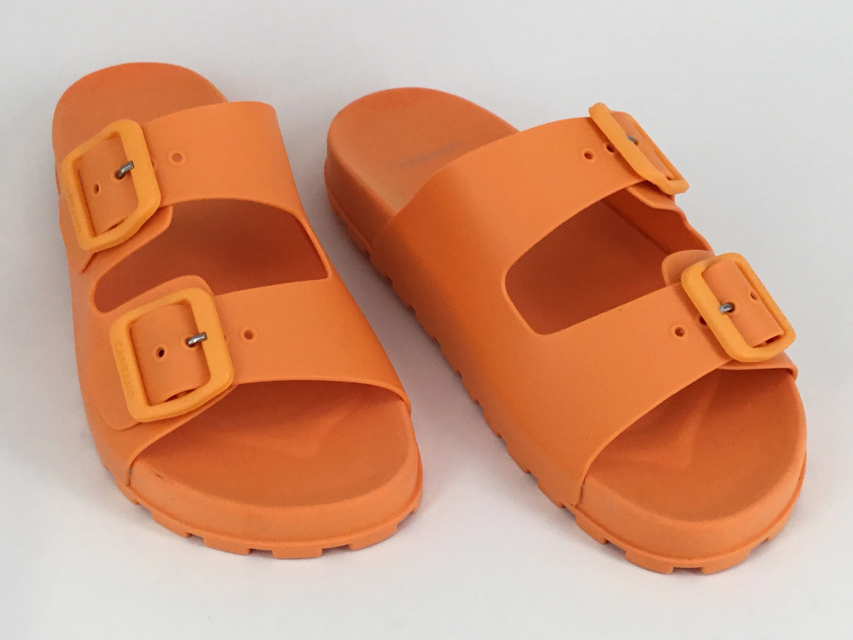 Carrano Dior available in 9 colours
