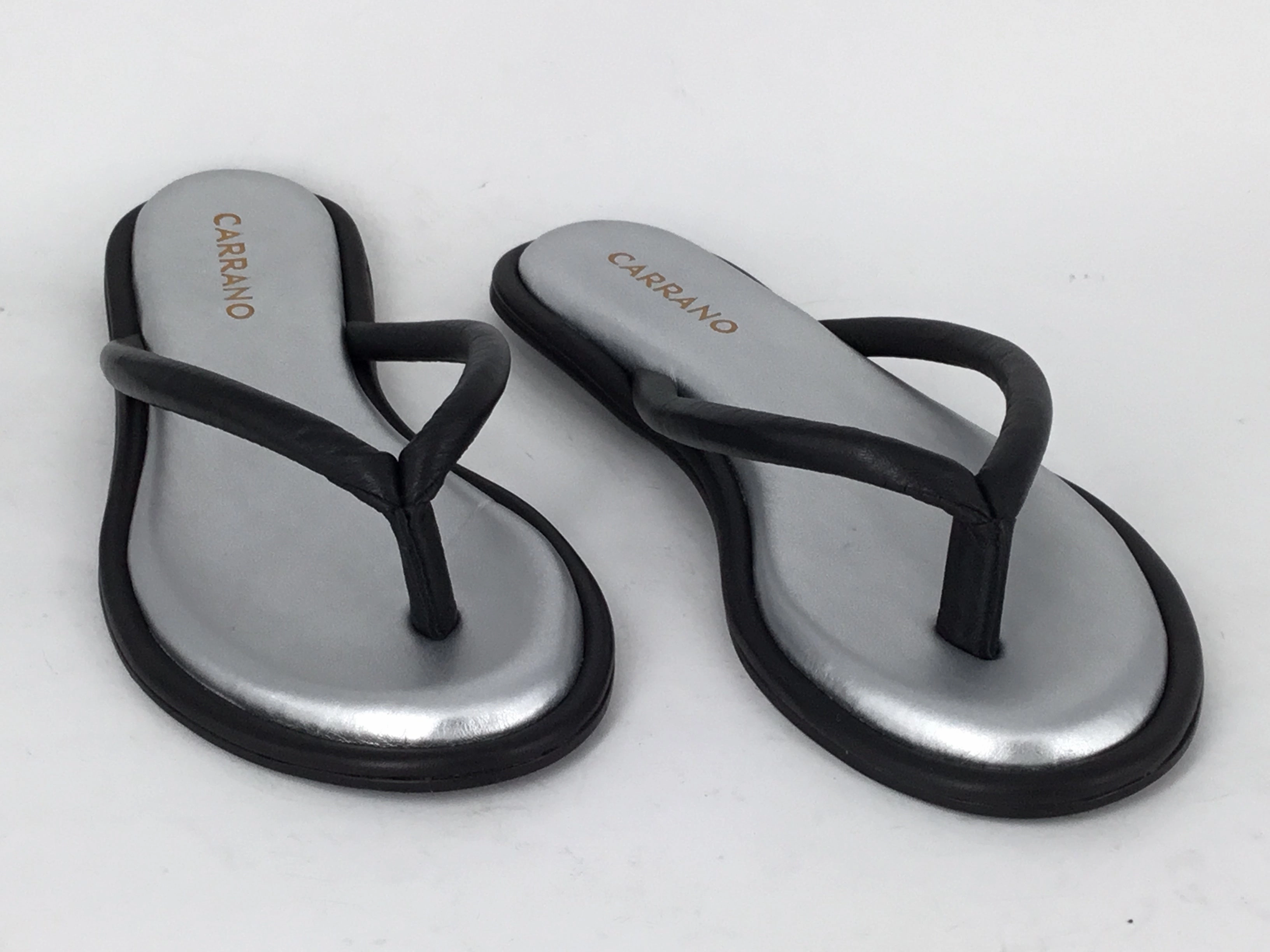 Carrano Favor available in 3 colours