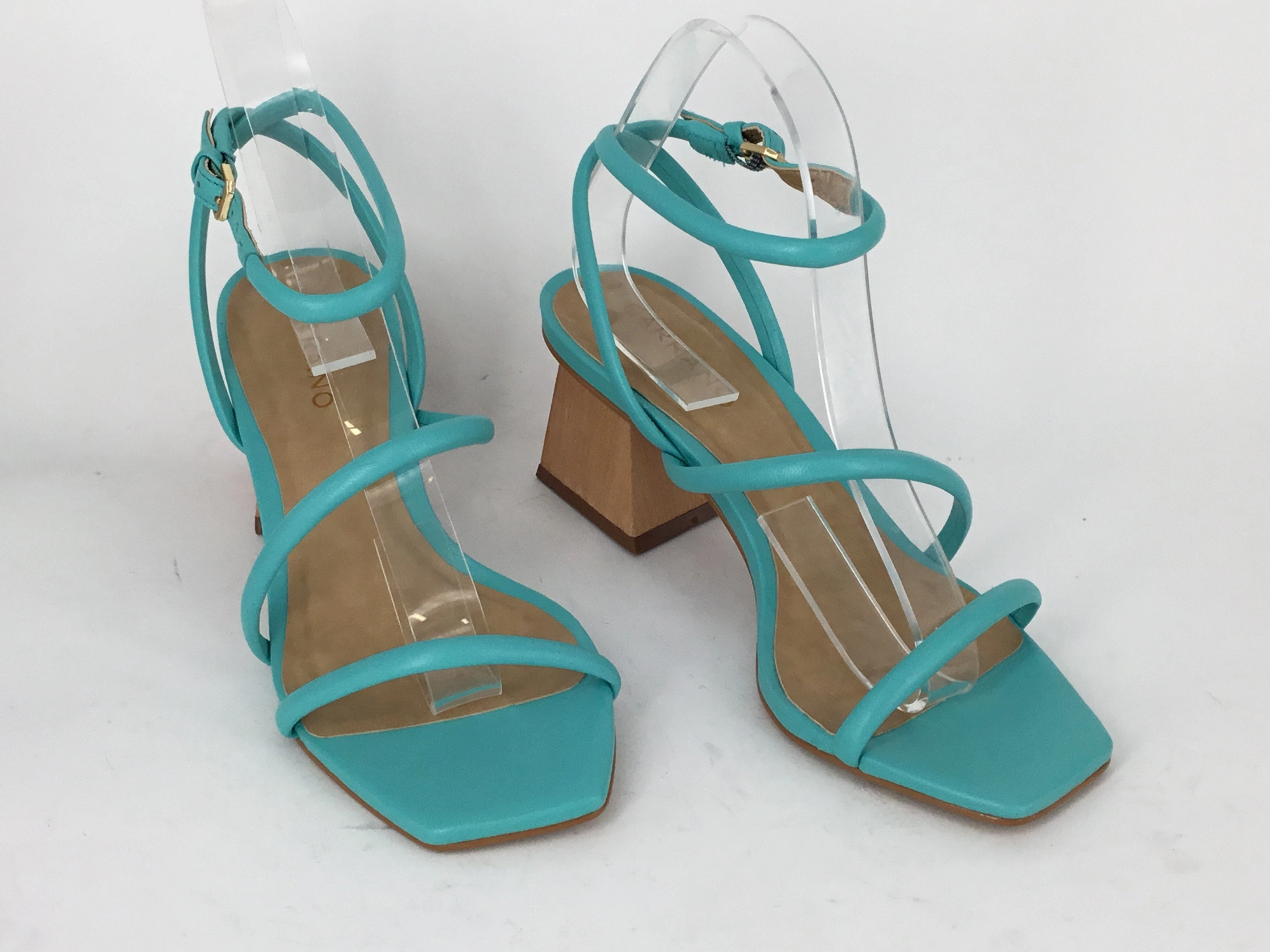 Carrano Fry available in 3 colours