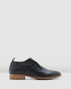Clever Black