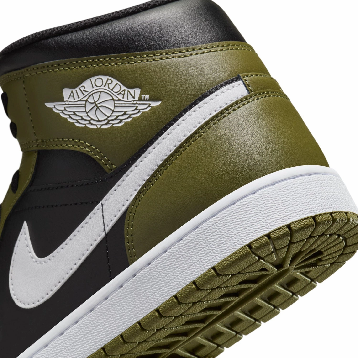 jordan AJ 1 Mid - Mens