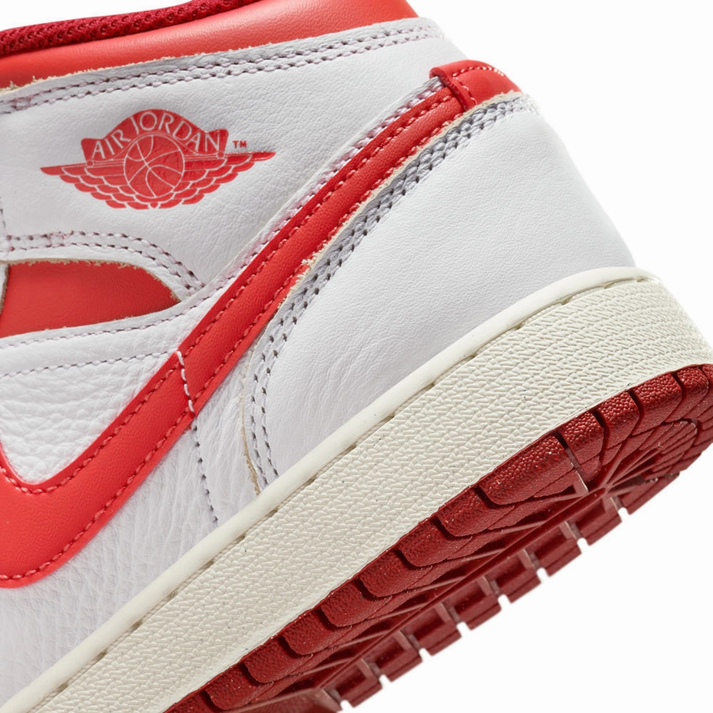 jordan AJ 1 Mid SE - Youth