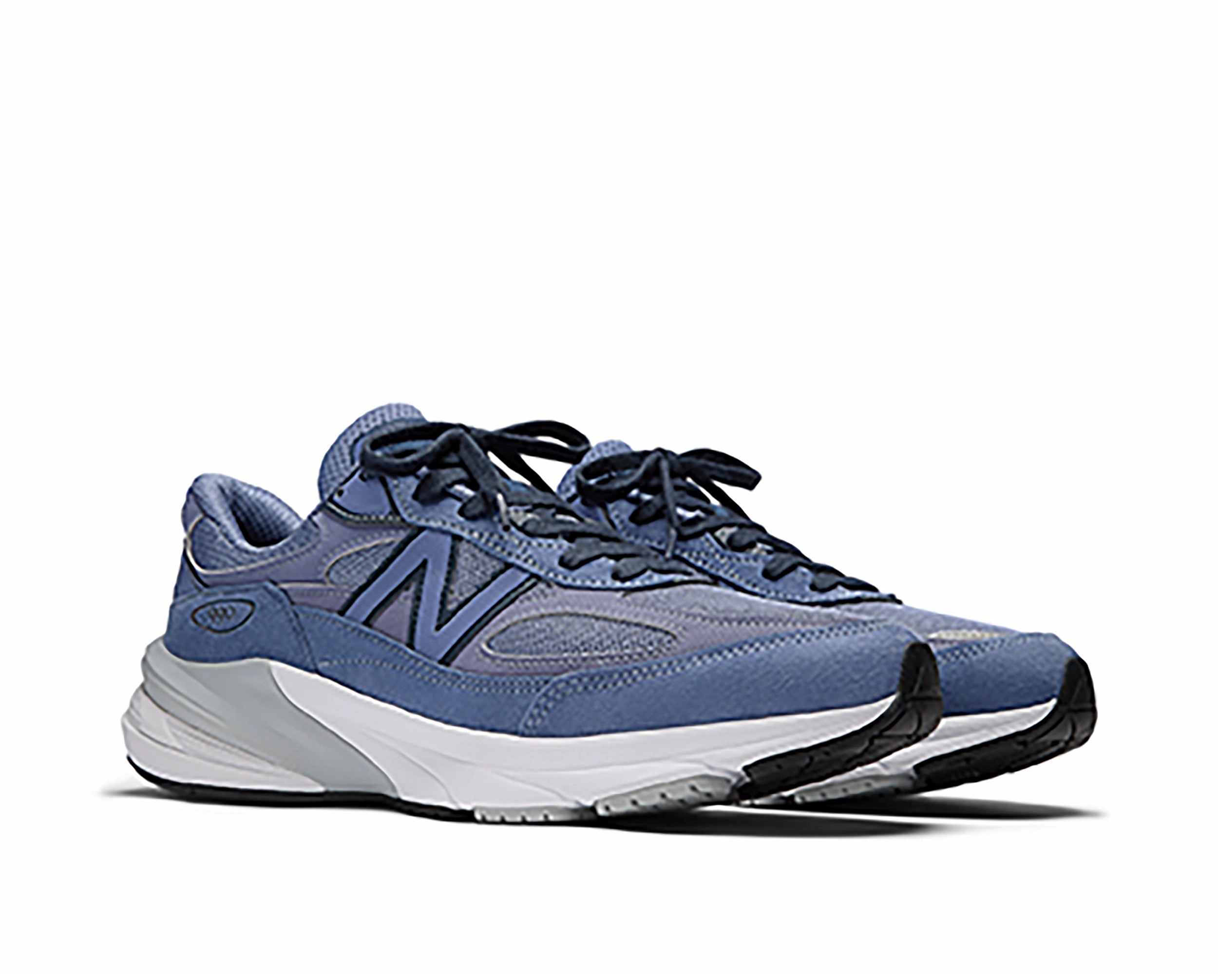 Men`s 990v6 NB Sneaker