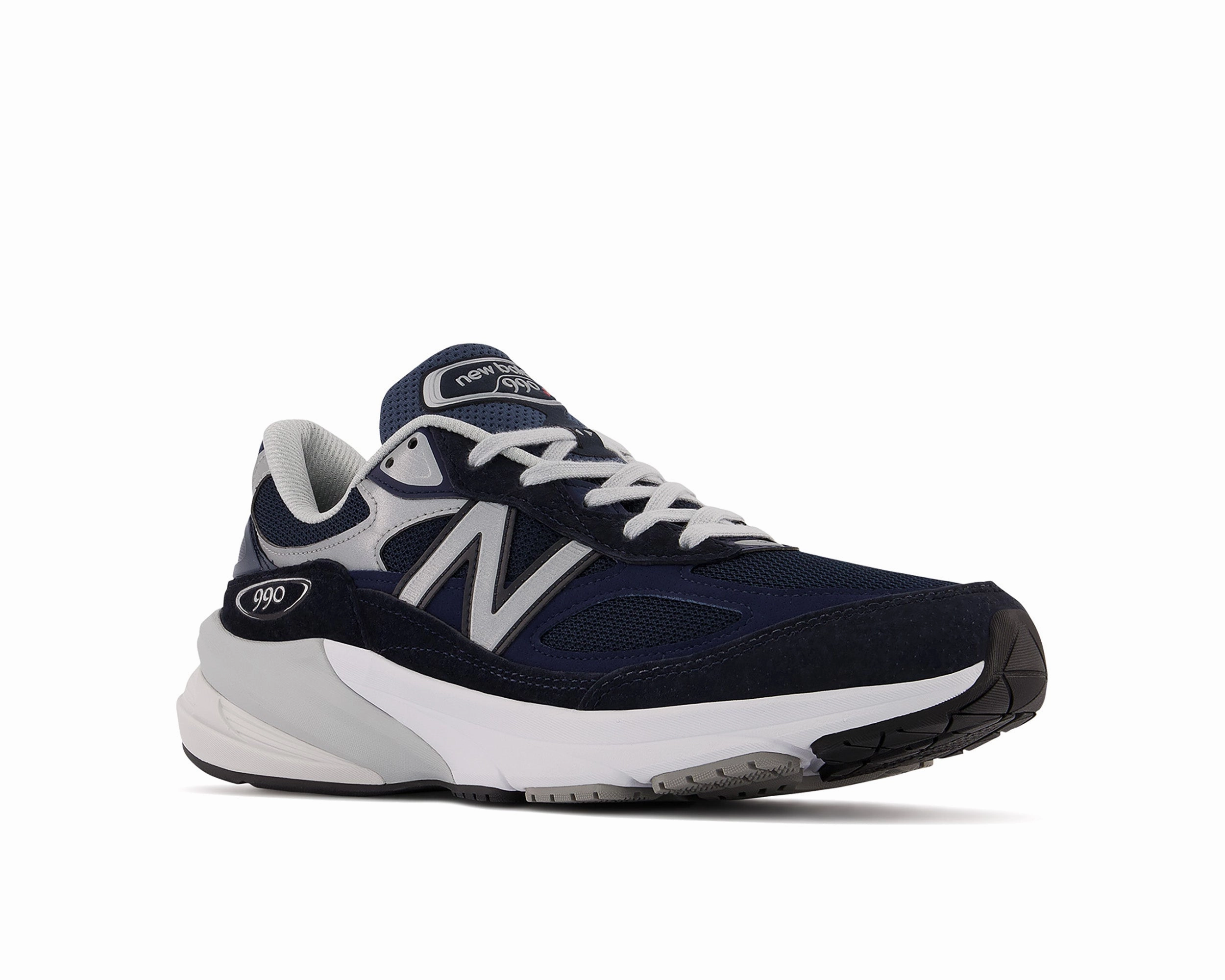 Men`s M990v6 Sneakers