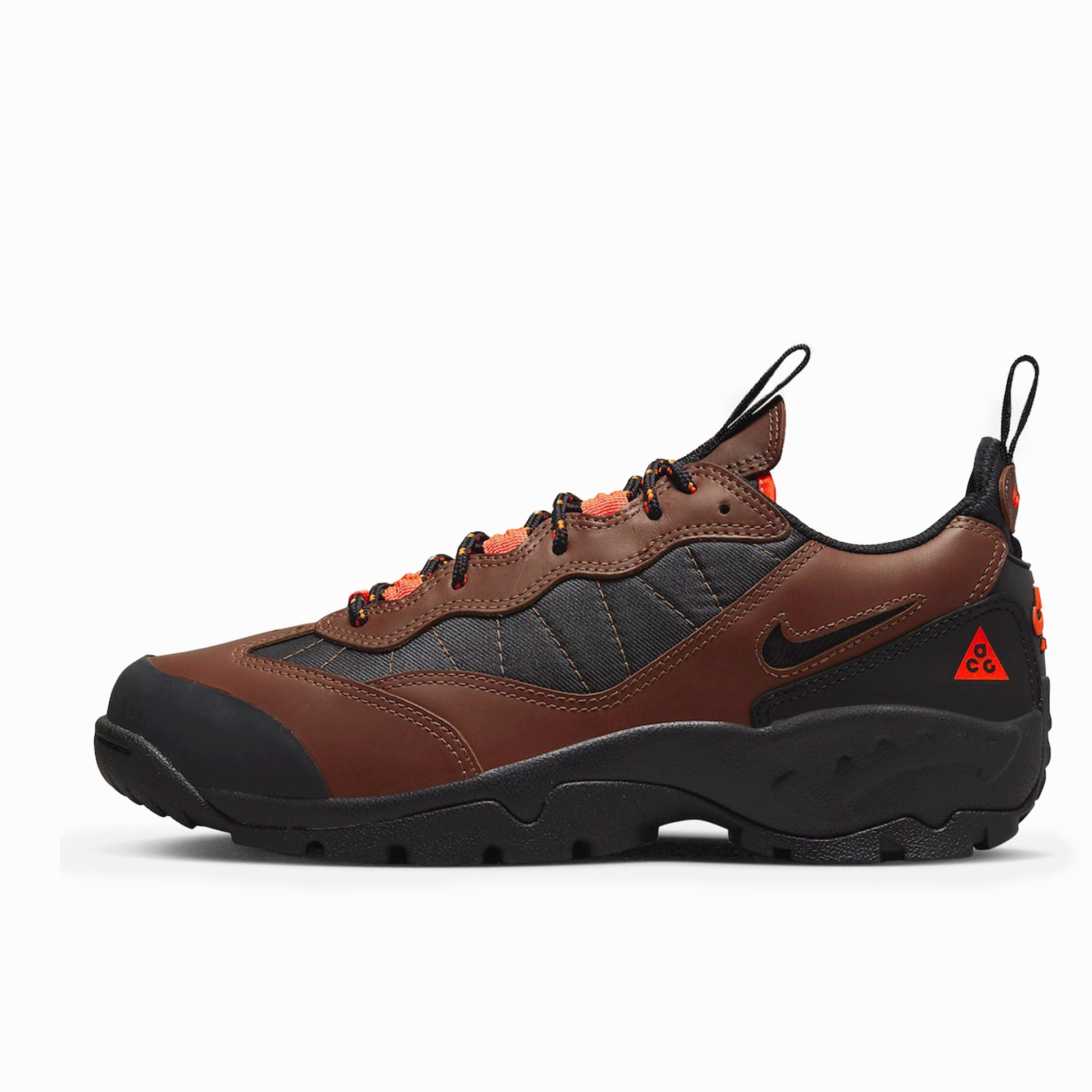 Nike ACG Air Mada Bison