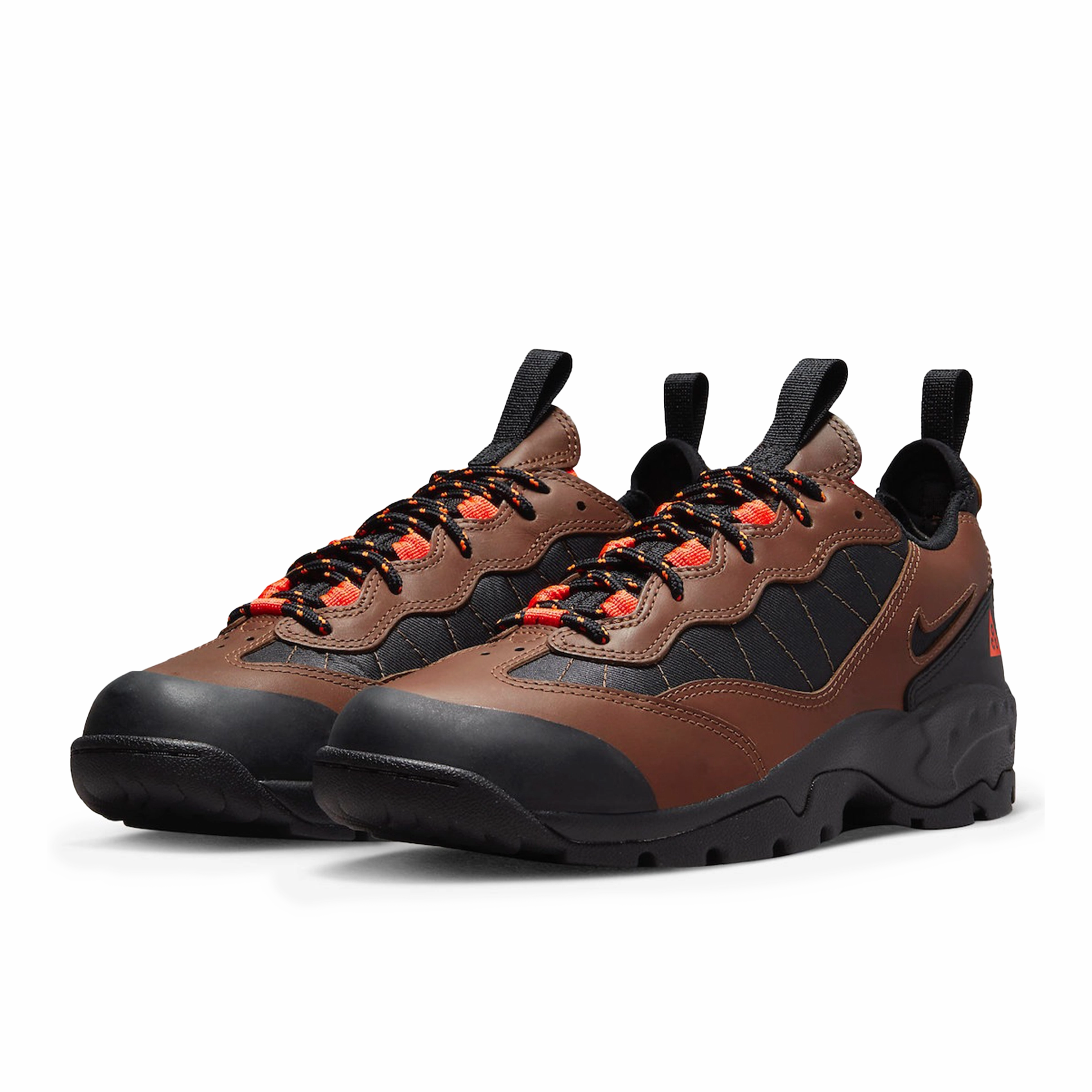 Nike ACG Air Mada Bison