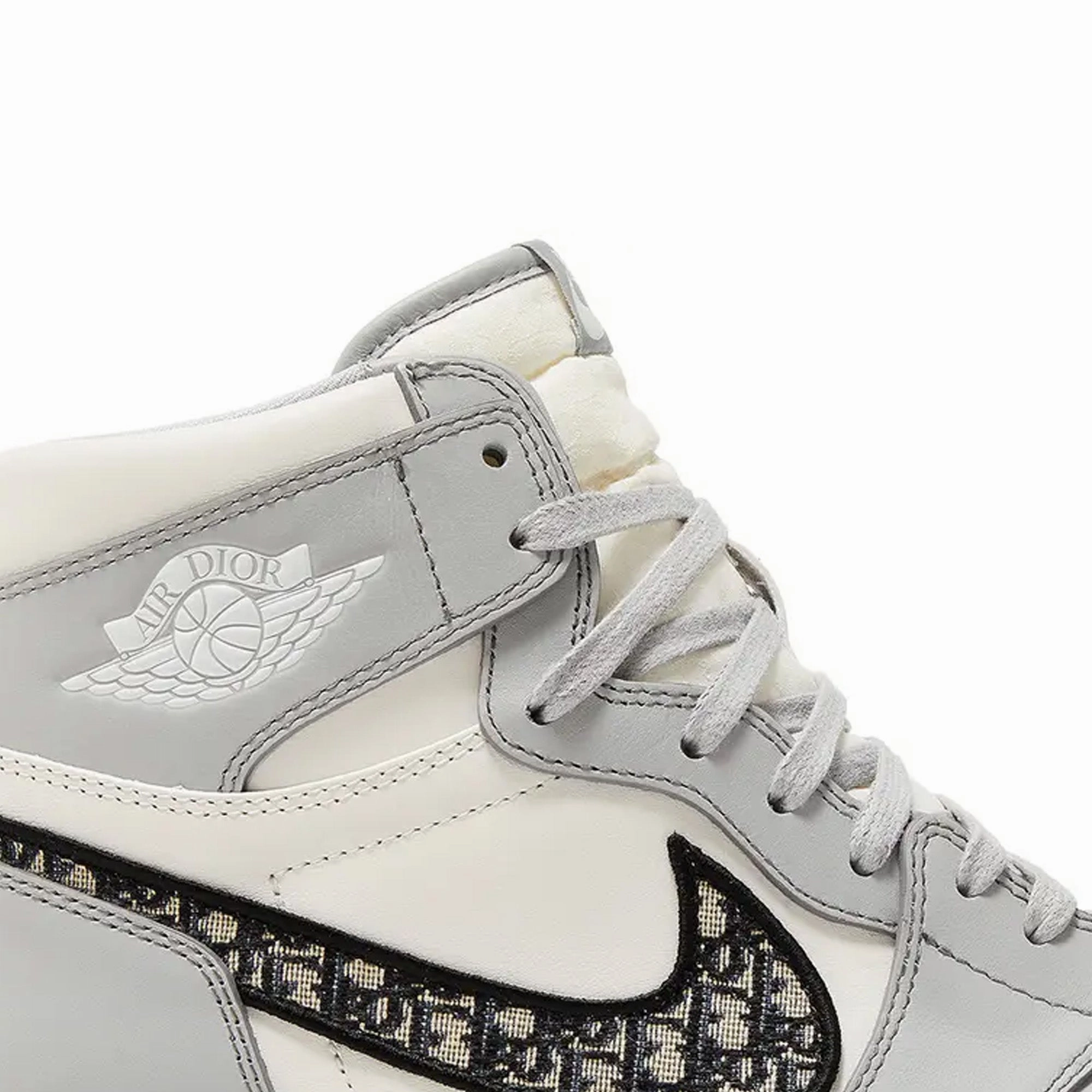 Nike Air Jordan 1 Retro High x DIOR  'Wolf Grey' (2020)