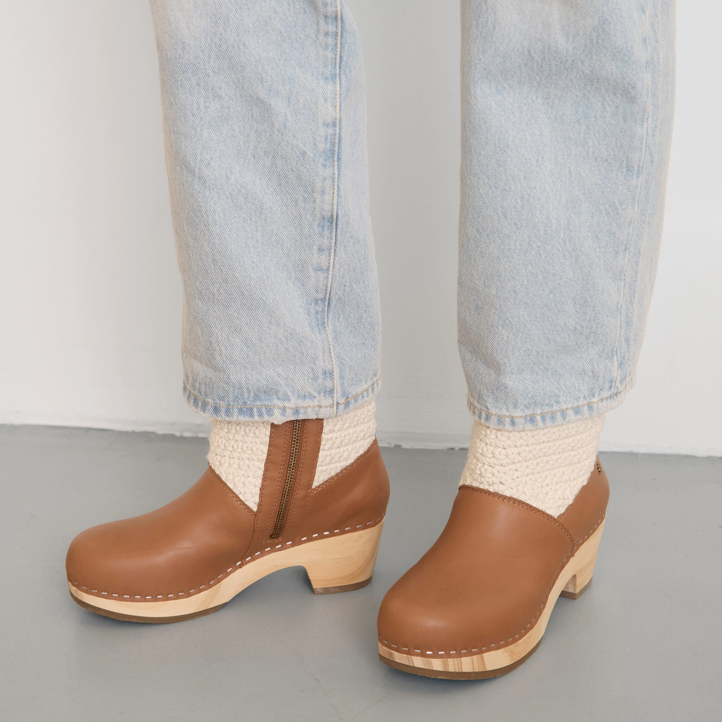 Paloma Clog Boots Shoes The Sak Bolinas Clogs