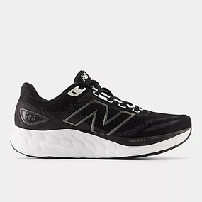Shoes New Balance Women's 680 V8
