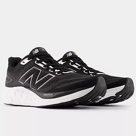 Shoes New Balance Women's 680 V8