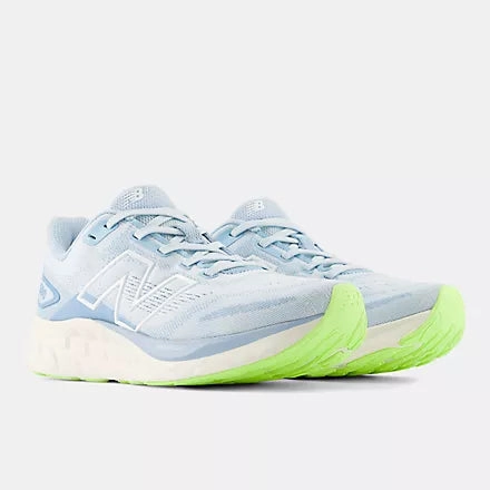 Shoes New Balance Women's 680 V8
