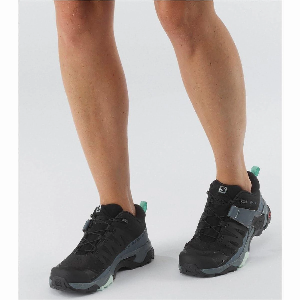 Shoes Salomon Salomon X Ultra 4 GORE-TEX Womens Walking Shoes - Black