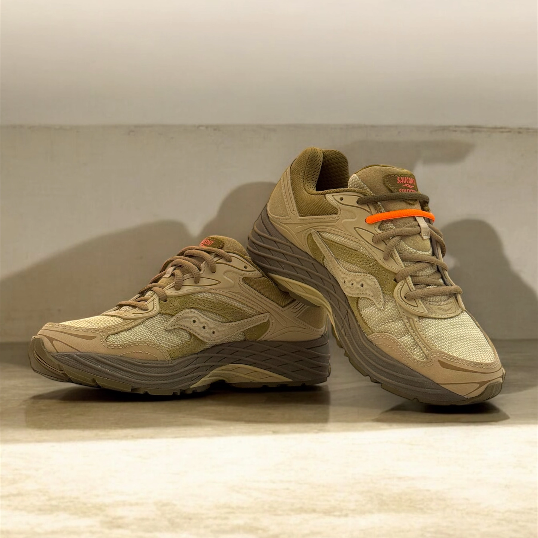 Shoes Saucony Saucony Mens Progrid Omni 9 Beige Tan