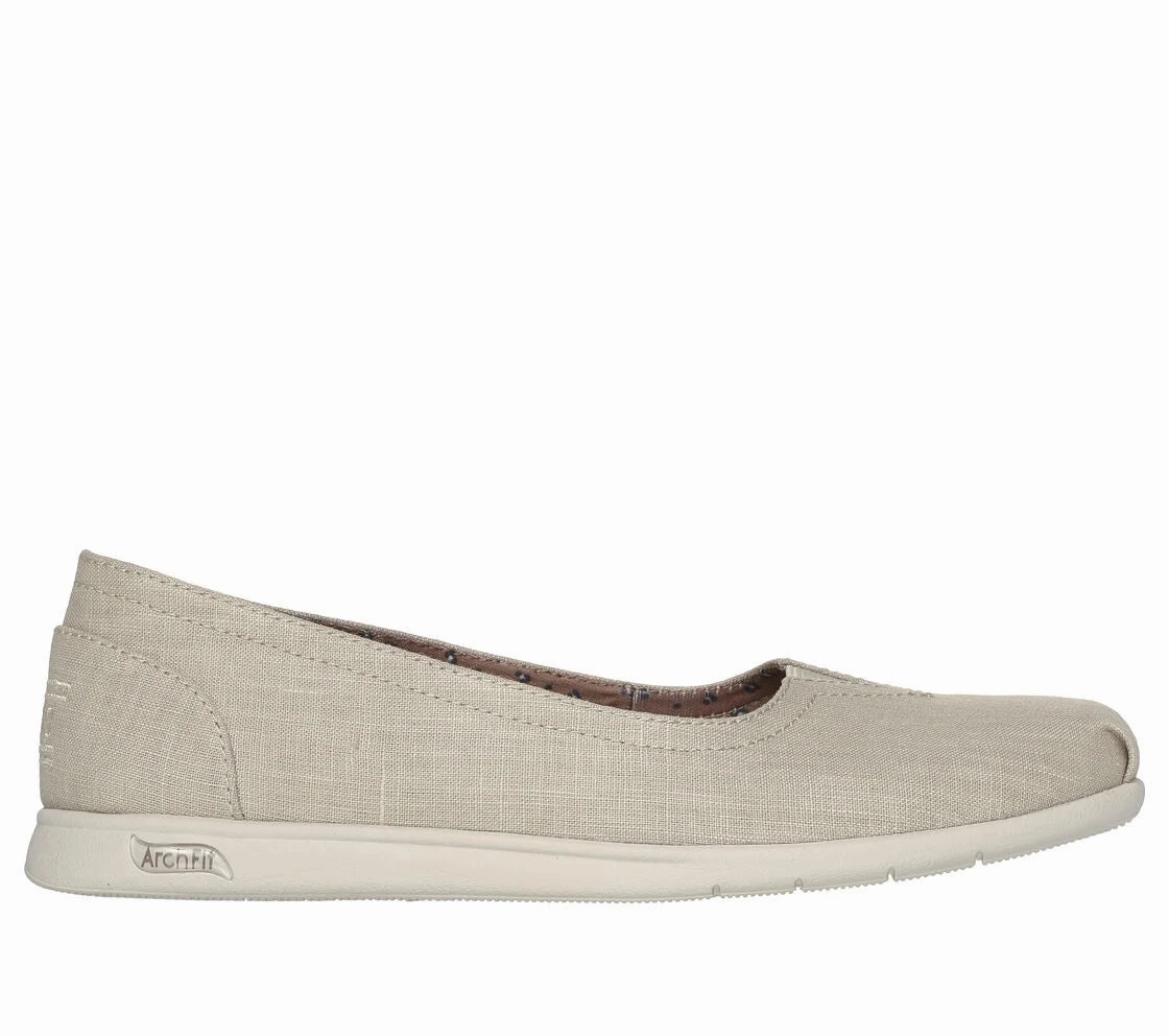 Shoes Skechers Women's BOBS Arch Fit Plush - By The Way