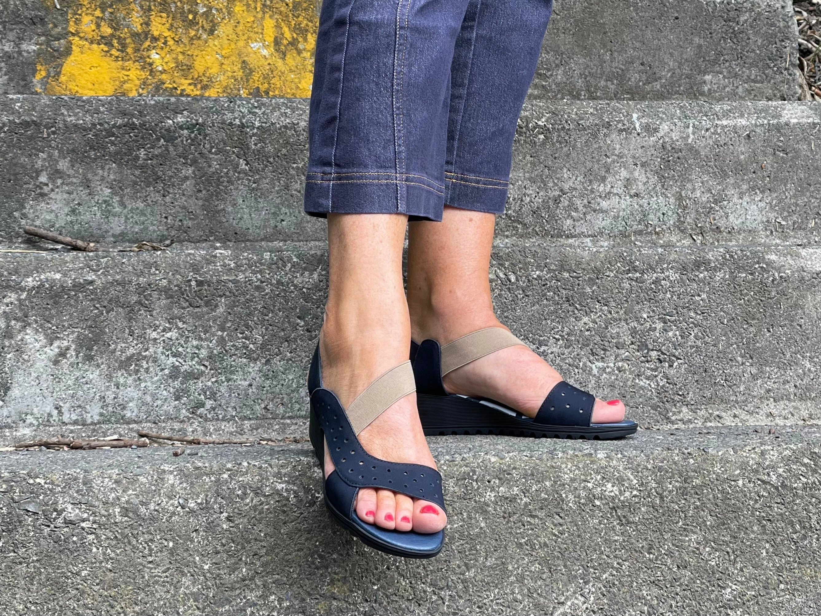 Via Nova Iconic available in 6 colours