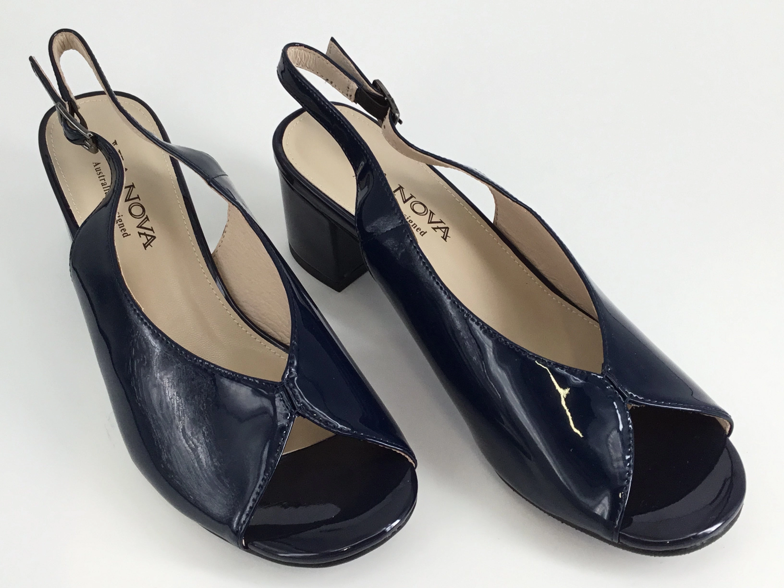 Via Nova Katt available in 7 colours