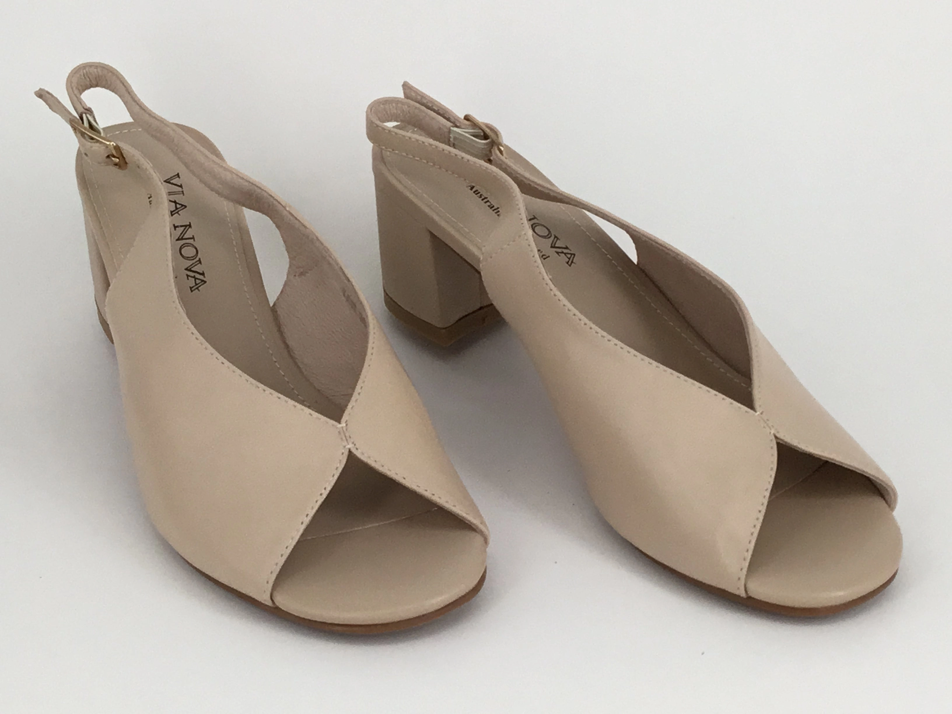Via Nova Katt available in 7 colours