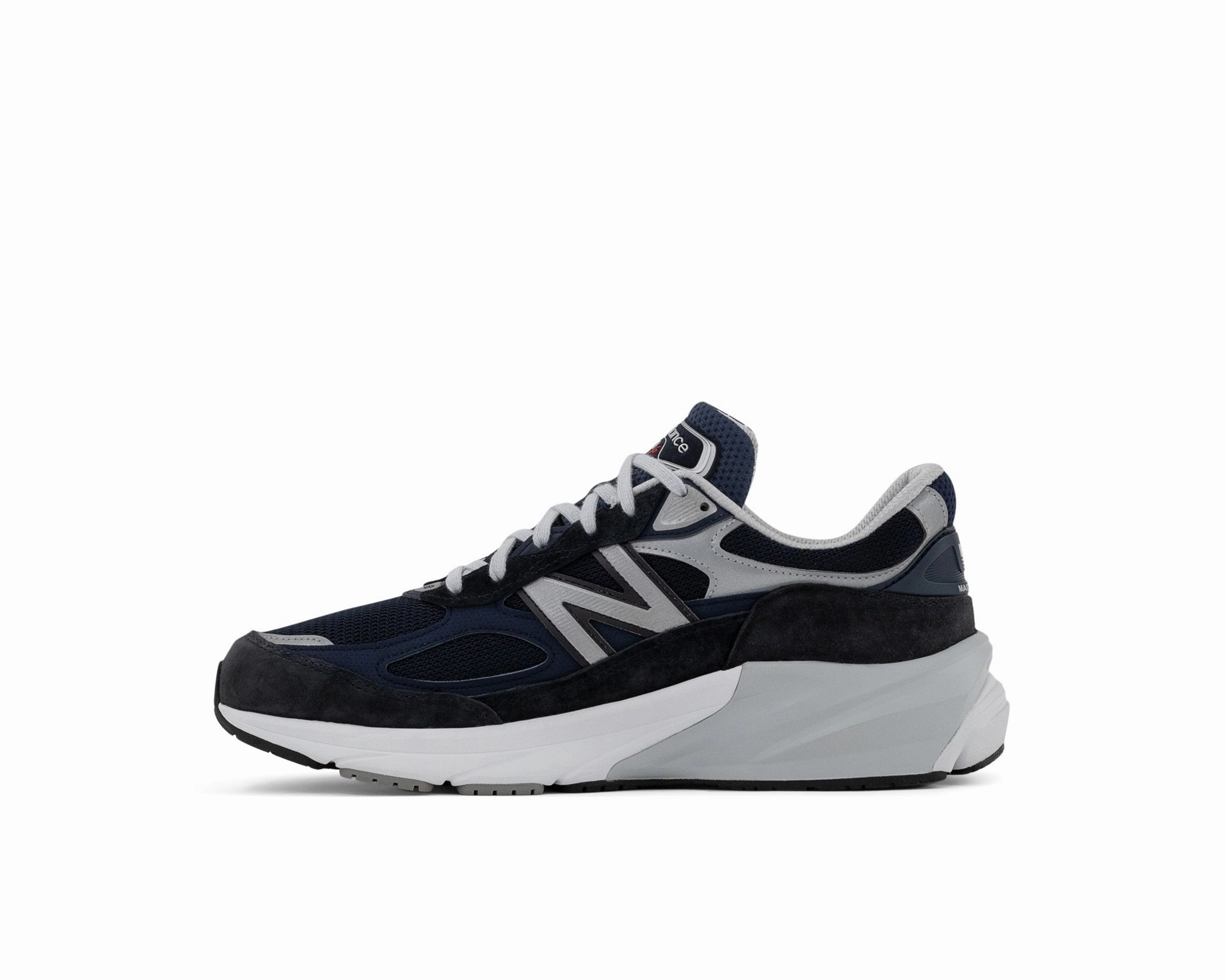 Women`s Made In USA 990v6