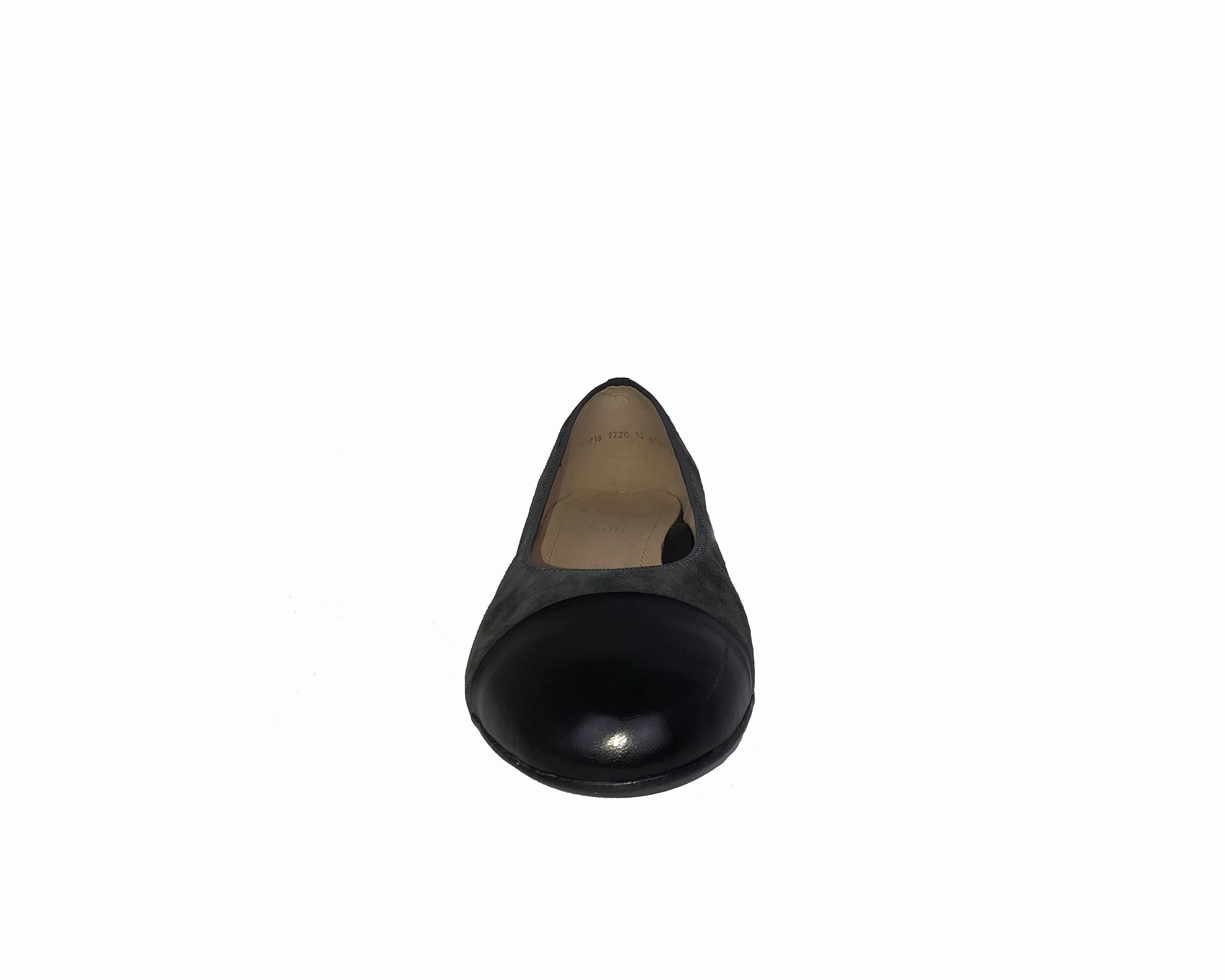 Women`s Sally Classic Cap-Toe Slip On